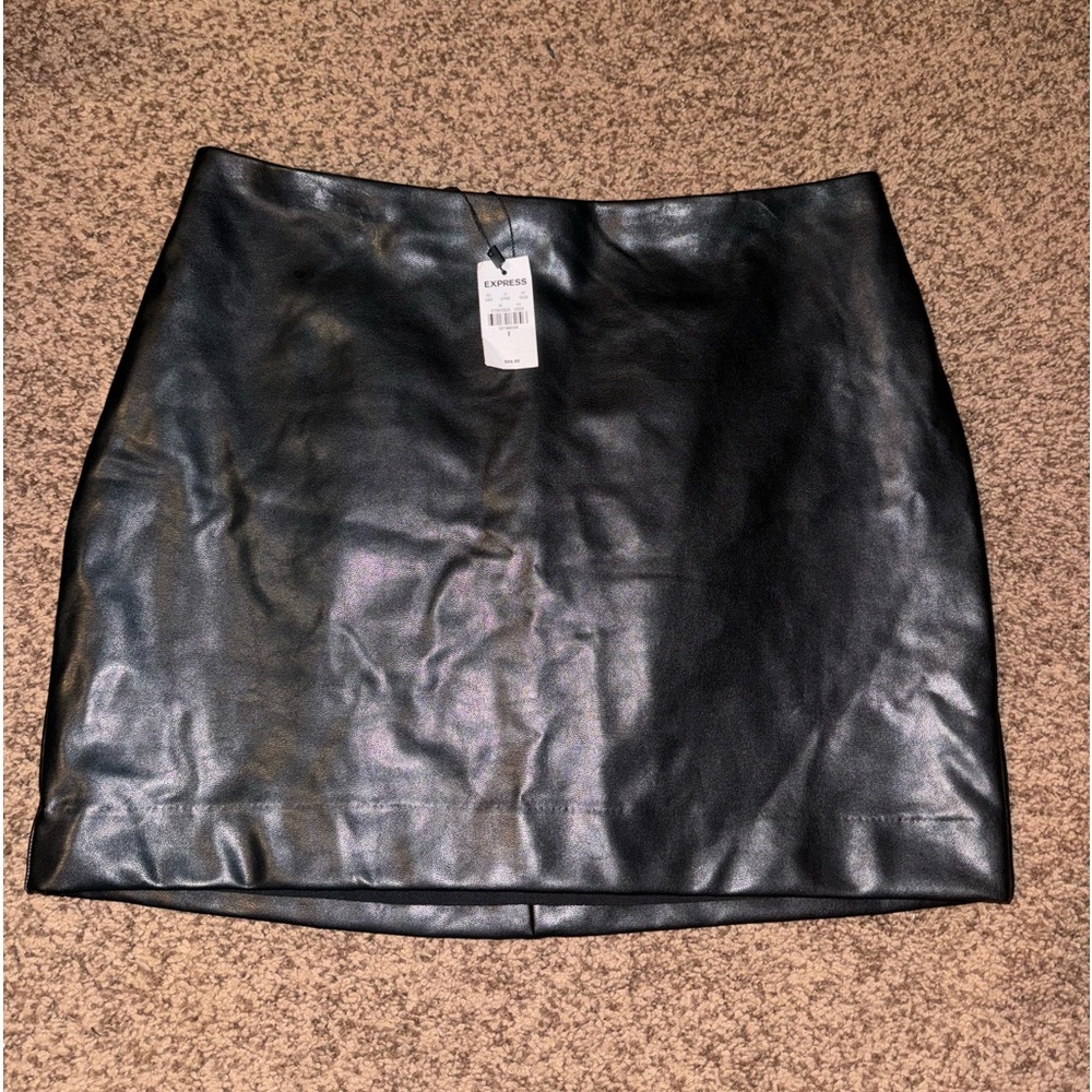EXPRESS BLACK LEATHER MINI SKIRT SIZE 8 NWT